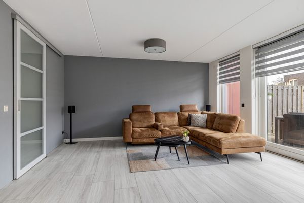 Eikenwede 111, BARENDRECHT