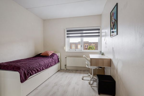 Eikenwede 111, BARENDRECHT