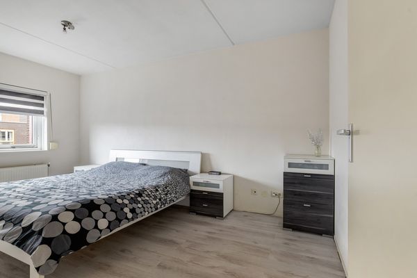 Eikenwede 111, BARENDRECHT