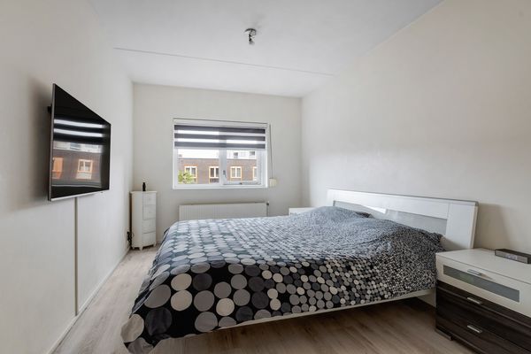 Eikenwede 111, BARENDRECHT