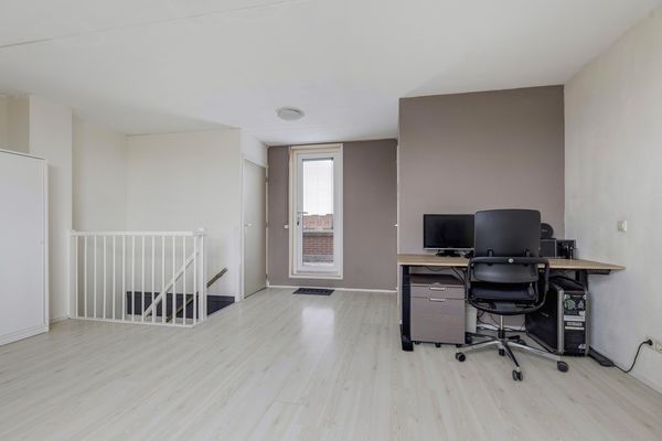 Eikenwede 111, BARENDRECHT