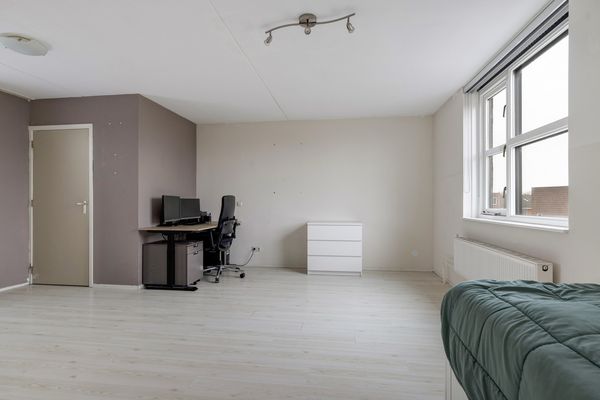 Eikenwede 111, BARENDRECHT