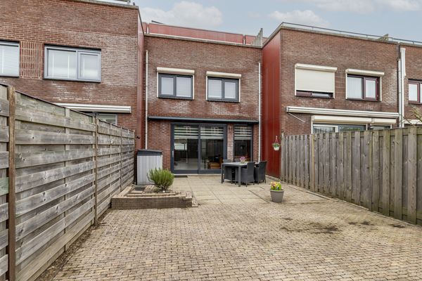 Eikenwede 111, BARENDRECHT