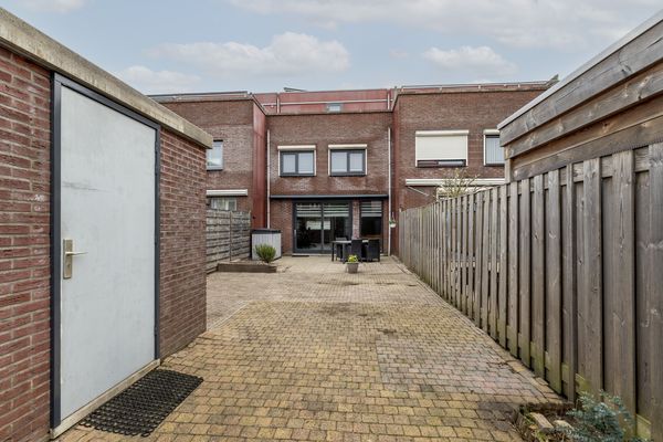 Eikenwede 111, BARENDRECHT