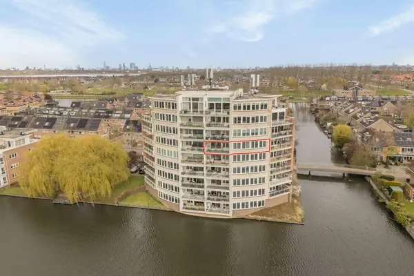 Barnsteenhof 100