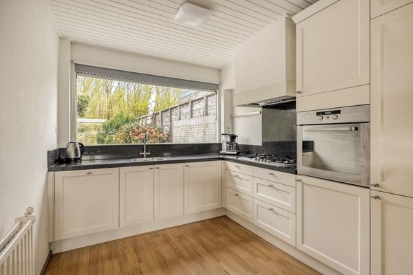 Slotvalkensteinsedijk 17, POORTUGAAL