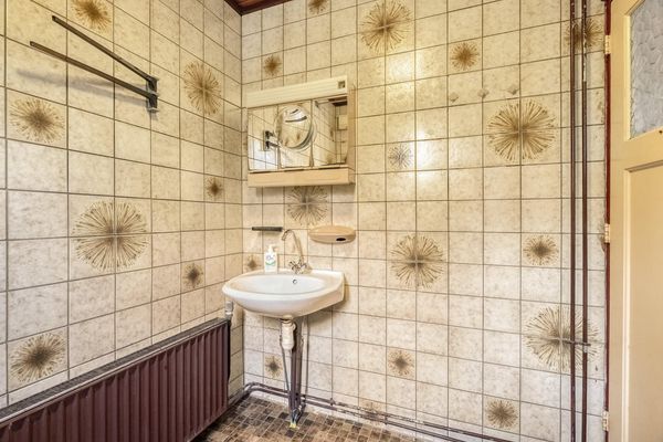 Slotvalkensteinsedijk 17, POORTUGAAL