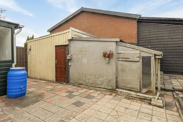 Slotvalkensteinsedijk 17, POORTUGAAL