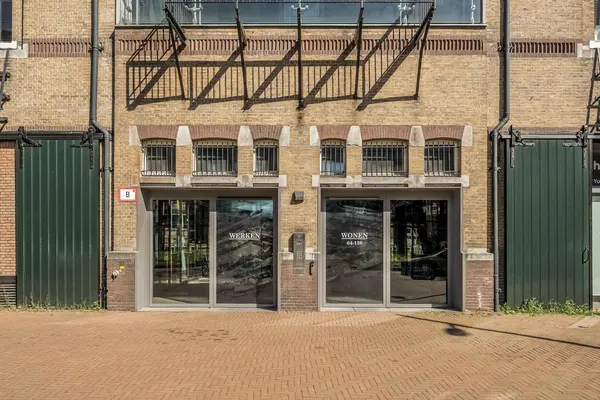 Lloydstraat 106