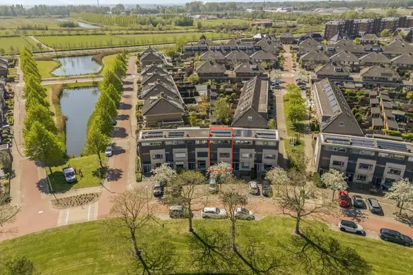 Sluisleede 43, BARENDRECHT