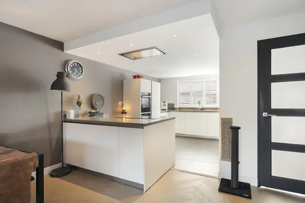 Vossermeer 8, BARENDRECHT