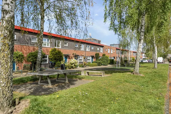 Vossermeer 8, BARENDRECHT