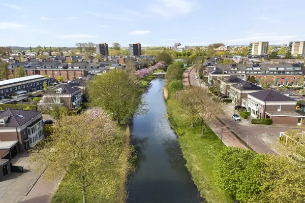 Vossermeer 8, BARENDRECHT