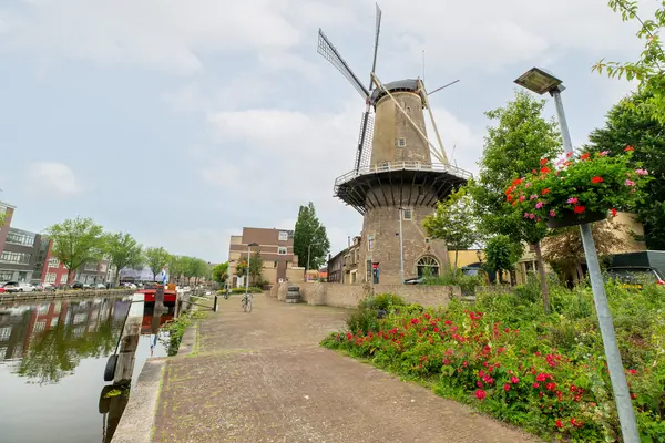 Vest 81b, GOUDA