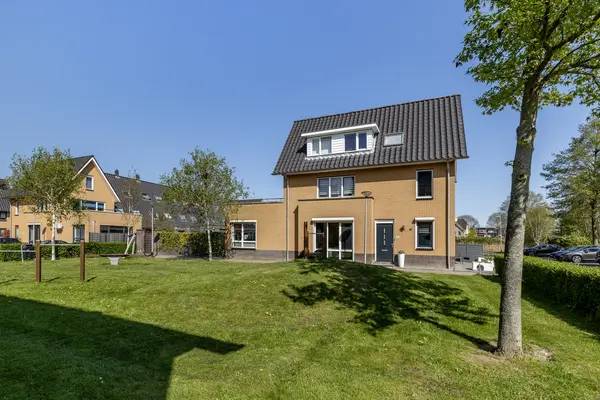 Sikkelwei 20, BARENDRECHT