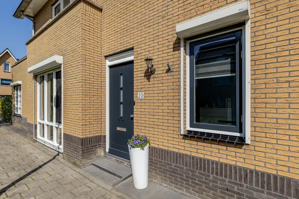 Sikkelwei 20, BARENDRECHT