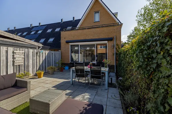 Sikkelwei 20, BARENDRECHT