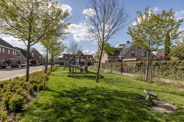 Grenenhout 32, BARENDRECHT