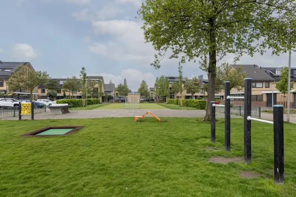Van Eesterenveld 20, BARENDRECHT