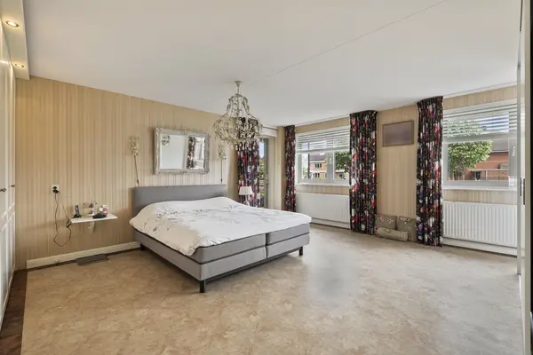 Kroon 20, RHOON