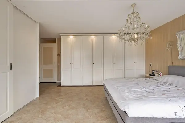 Kroon 20, RHOON