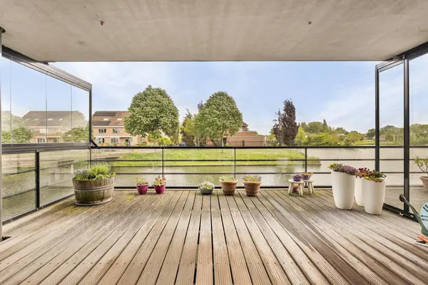 Kroon 20, RHOON