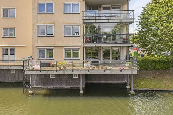Kroon 20, RHOON