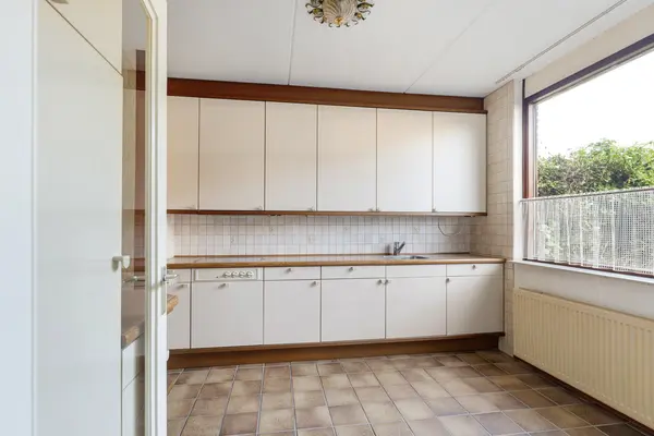 Karveel 10, BARENDRECHT