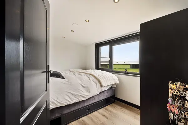Lindtsedijk 275, ZWIJNDRECHT