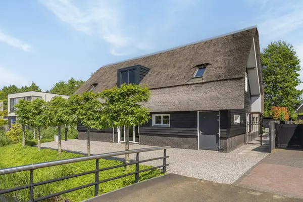 Nijverheidsweg 26, RHOON