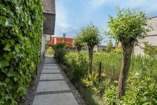Nijverheidsweg 26, RHOON