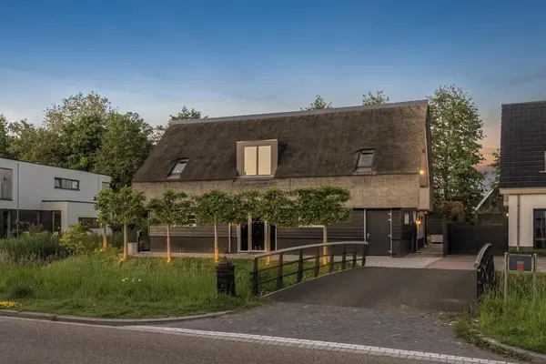 Nijverheidsweg 26, RHOON