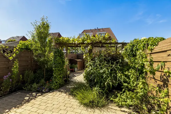 Riedertuin 51, BARENDRECHT
