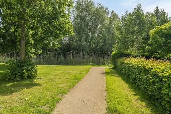 Vrijenburglaan 71, BARENDRECHT