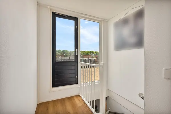 Nieuwe Wetering 127, HOOGVLIET ROTTERDAM