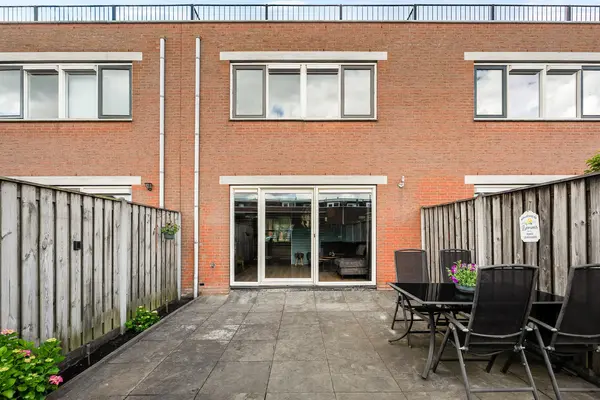 Nieuwe Wetering 127, HOOGVLIET ROTTERDAM
