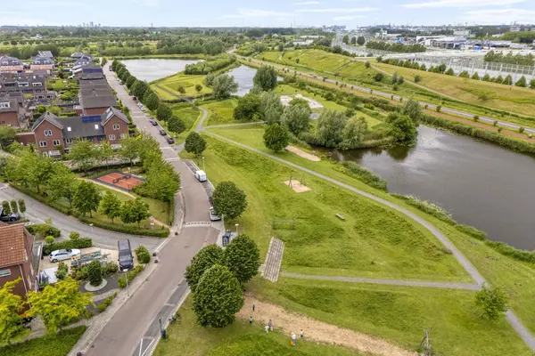 Regenboog 28, RHOON