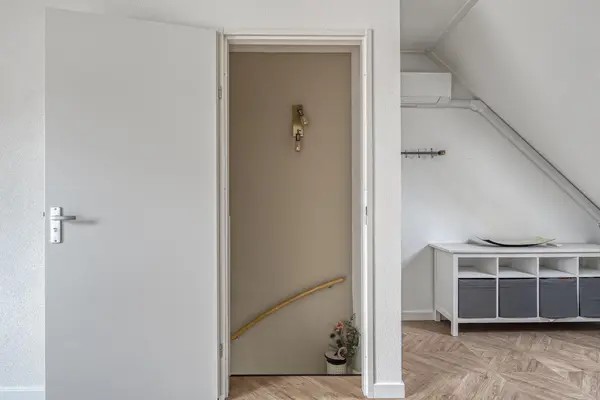 Regenboog 28, RHOON