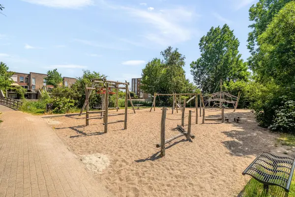 Pols-akker 20, BARENDRECHT