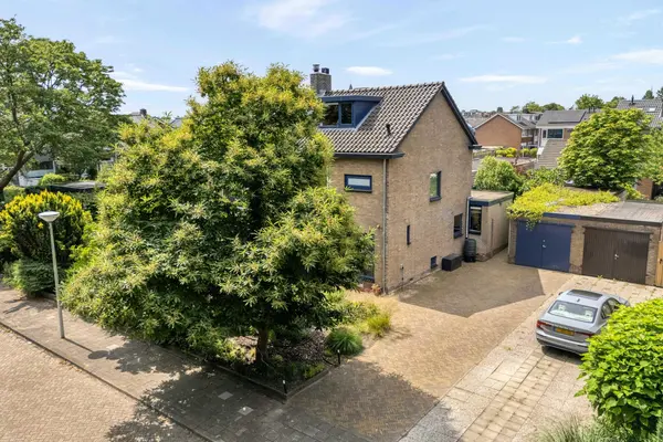 Maasstraat 10, BARENDRECHT