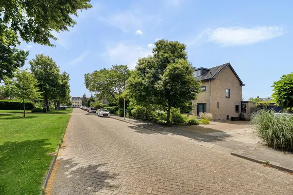 Maasstraat 10, BARENDRECHT