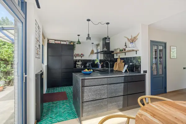 Maasstraat 10, BARENDRECHT