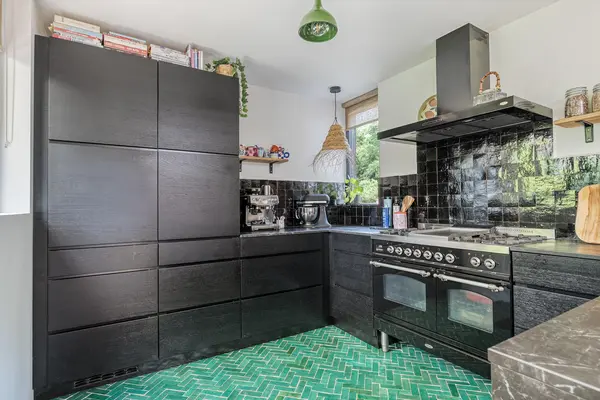Maasstraat 10, BARENDRECHT