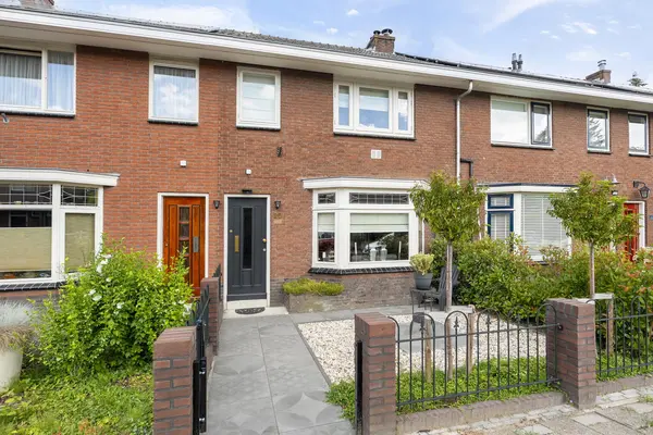 Emmastraat 20, BARENDRECHT