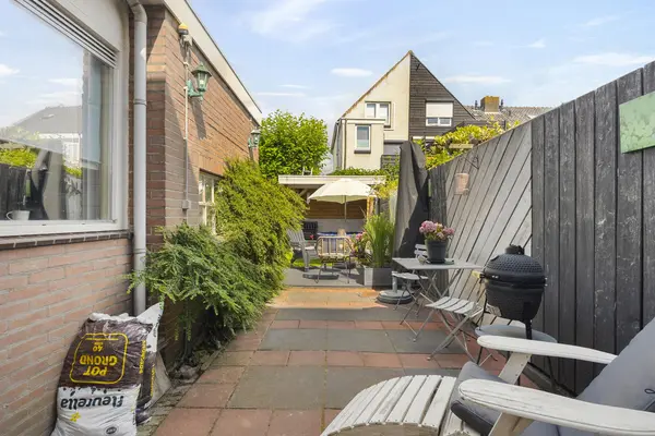 Emmastraat 20, BARENDRECHT