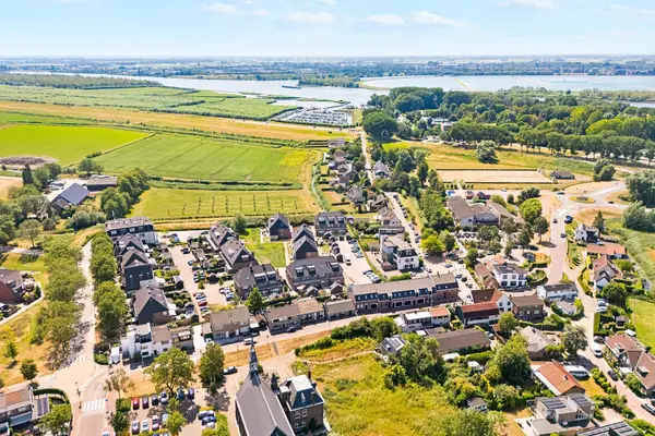 Dorpsdijk 211, RHOON
