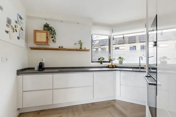 Bizetstraat 75, BARENDRECHT