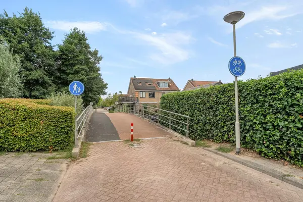 Bezeel 40, RHOON