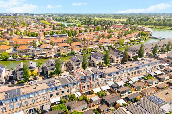Topaaslaan 22, RHOON