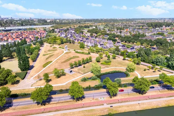 Topaaslaan 22, RHOON